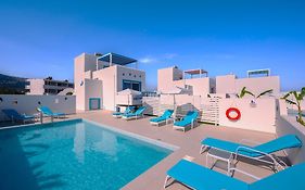 Xenos Villa 5 With A Private Pool Near The Sea